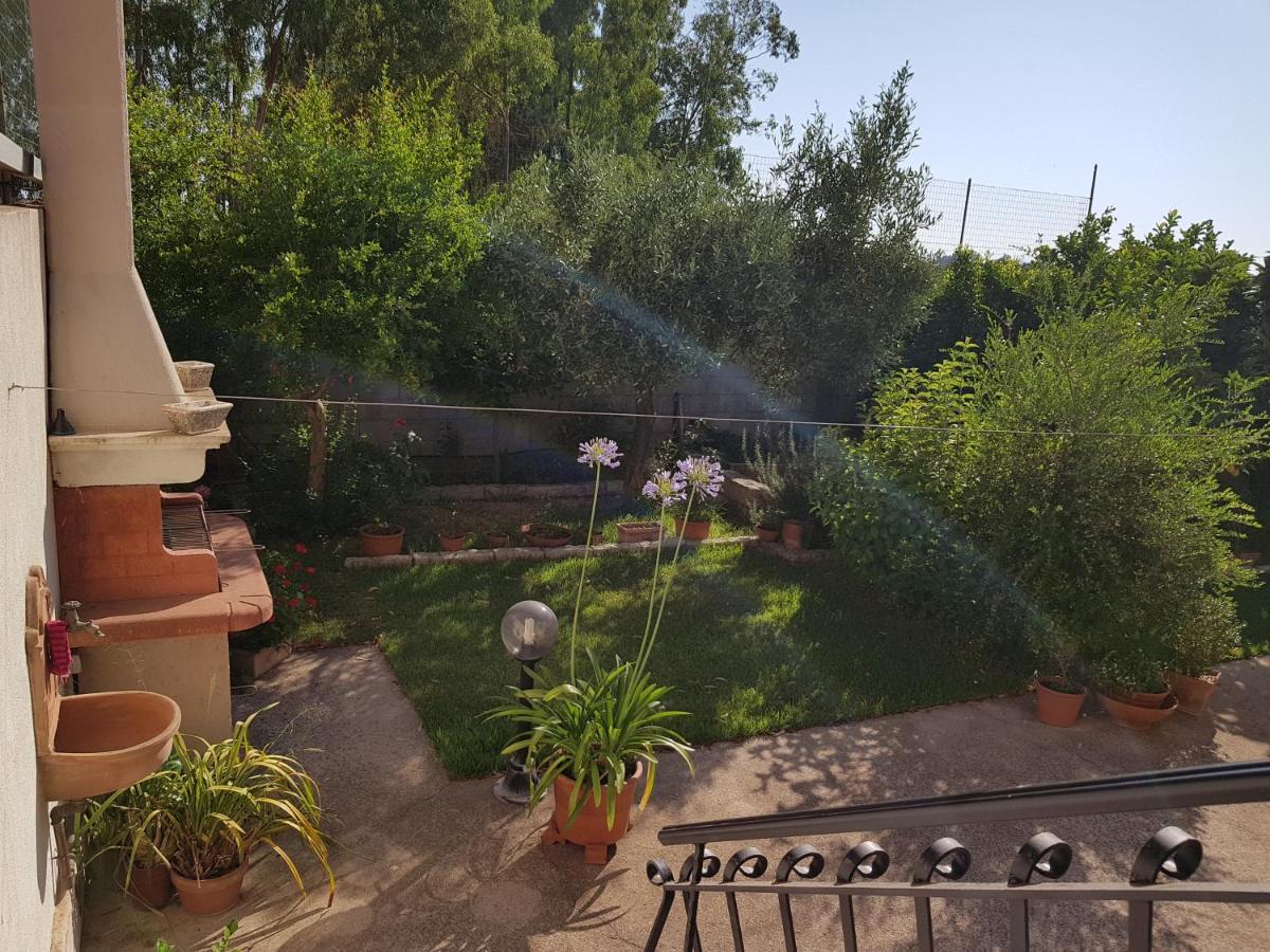 B&B Al Civico16 Guspini Εξωτερικό φωτογραφία