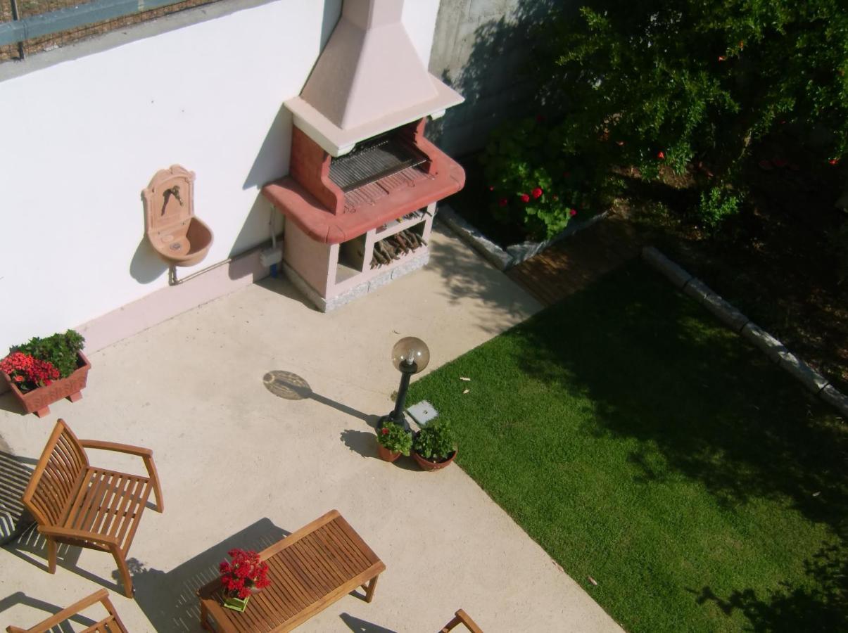 B&B Al Civico16 Guspini Εξωτερικό φωτογραφία