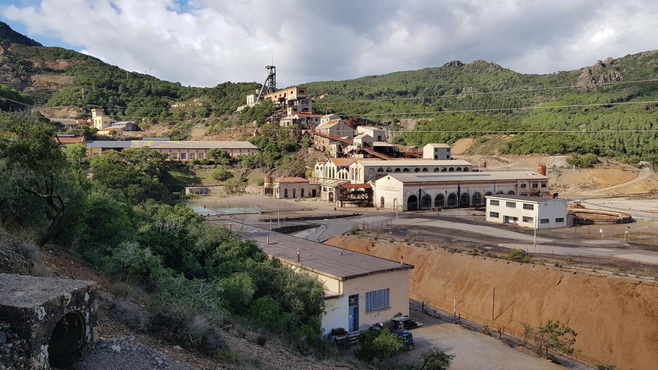 B&B Al Civico16 Guspini Εξωτερικό φωτογραφία